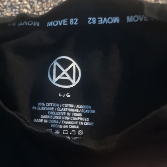 Crop top - Picture 2 of 3